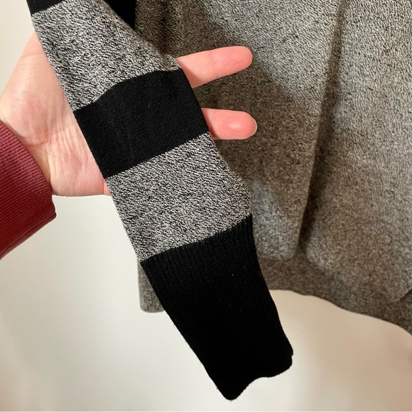Smartwool Women's Edgewood V-Neck Sweater Black and Grey Size Small - Picture 6 of 9